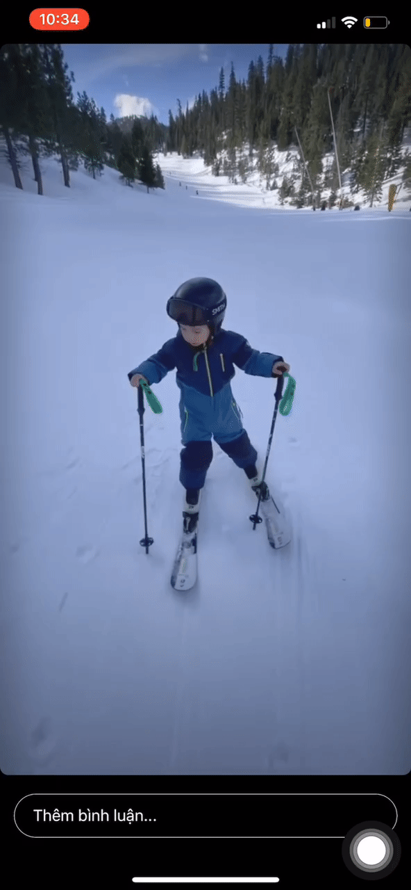 Cưng khó tả loạt ảnh Phạm Hương vi vu tại Mỹ: Quý tử 3 tuổi gây sốt với khả năng trượt tuyết cực đỉnh, cậu út thu hút bởi 1 điều - Ảnh 2.