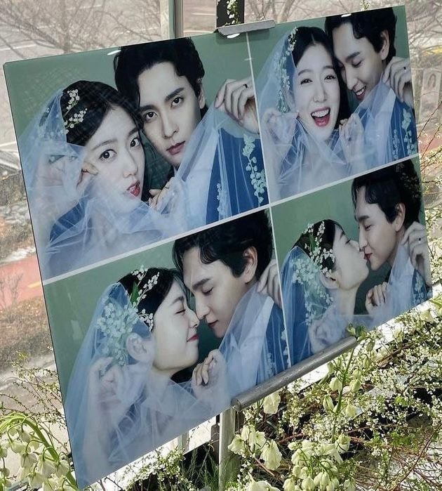 Top 1 Dispatch: Loạt ảnh cưới siêu hiếm chưa công bố của Park Shin Hye và chồng tài tử gây bão, dàn phù dâu xinh ngất lộ diện - Ảnh 3.