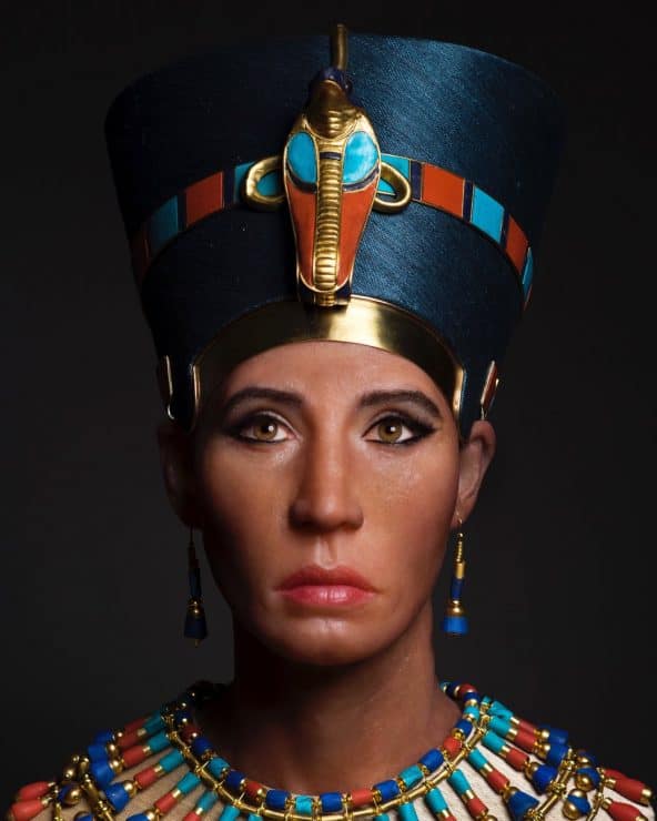 Ngỡ ngàng nhan sắc Nữ hoàng Ai Cập được phục dựng khác hẳn trên phim, được mệnh danh huyền thoại nhan sắc thế giới liệu có đúng? - Ảnh 2.