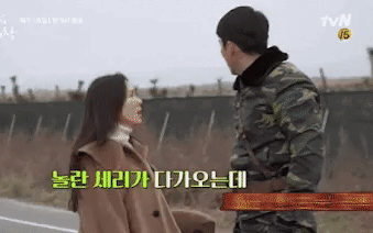 Loạt hậu trường lịm tim của Hyun Bin - Son Ye Jin được đào lại, nhìn qua biết ngay ai là &quot;nóc nhà&quot;