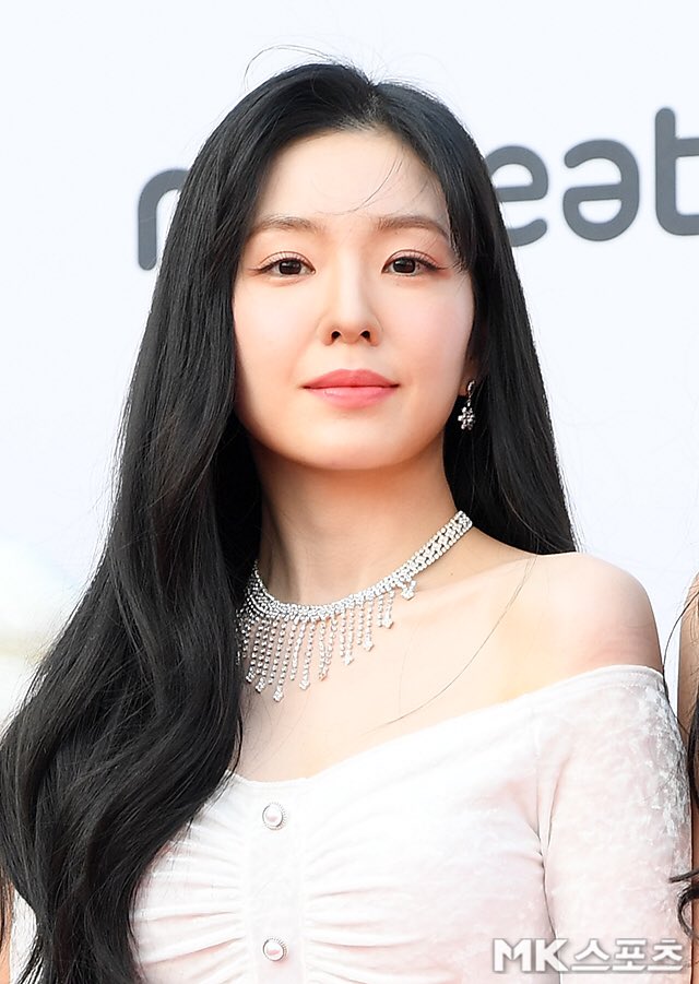 Visual của Irene (Red Velvet) khiến Knet tranh cãi gay gắt: Đẹp như nữ thần hay xuống sắc phong độ? - Ảnh 1.