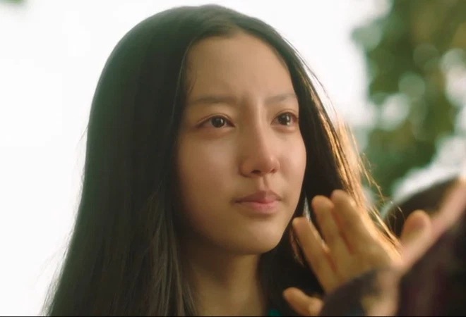Bản sao nhí của Kim Go Eun dậy thì nhạt nhòa trên màn ảnh: Visual đáng yêu đâu rồi, là phim nào đã hại em? - Ảnh 4.