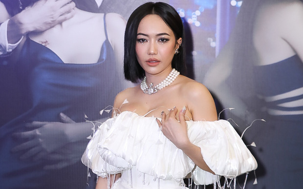 Bị soi mặt đơ cứng tại sự kiện, Diệu Nhi lên tiếng và đưa ra lý do giống nhiều sao Vbiz!