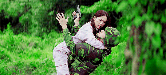 9 phân cảnh đẹp kinh điển ở Crash Landing On You: Hóa ra Son Ye Jin - Hyun Bin ngầm hứa hẹn kết hôn, sinh con từ lâu rồi! - Ảnh 1.