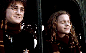 Bị hỏi liệu có từng yêu Emma Watson, &quot;Harry Potter&quot; mượn 1 từ đáp trả cực sốc, ai ngờ lộ quá khứ &quot;rung động&quot; chớp nhoáng?