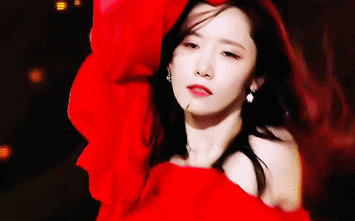 Vén màn hình tượng nhân cách vàng của Yoona: Lý do gì hoa gặp hoa nở, người gặp người thương?
