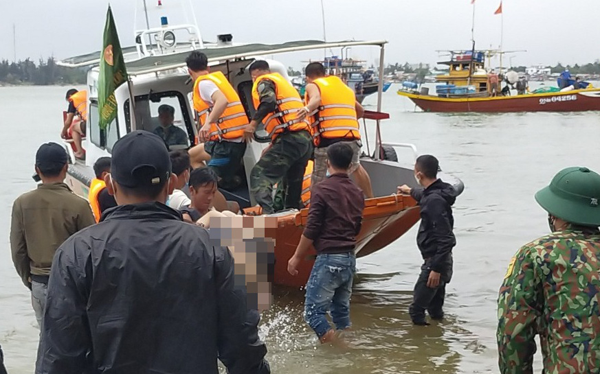Tìm thấy thêm 2 thi thể trong vụ chìm cano ở Hội An