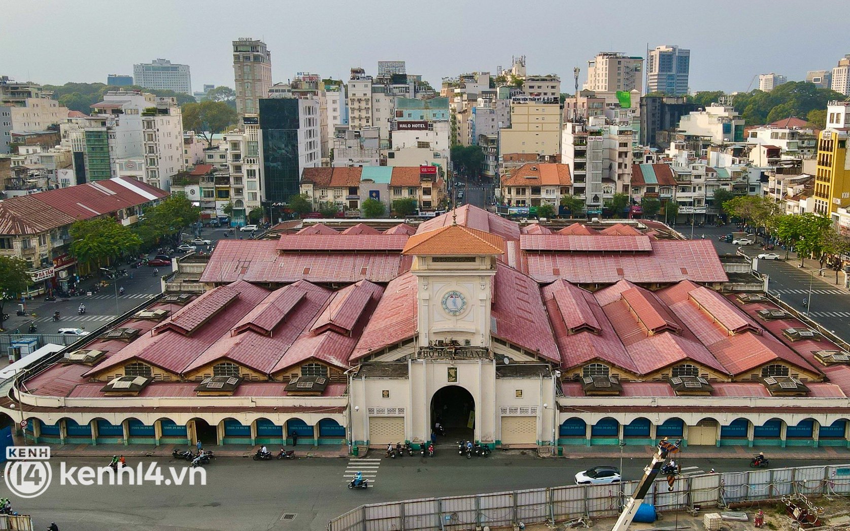 Cận cảnh những biểu tượng văn hóa lịch sử ở TP.HCM sắp được khoác "áo mới"