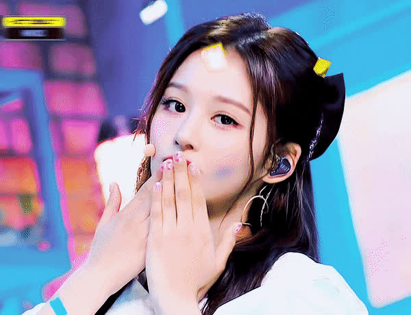 Tìm ra cái tên có tỉ lệ xinh đẹp tuyệt đối: Nữ thần SNSD quá đỉnh nhưng đệ nhất visual gen 4 cũng không hề kém cạnh! - Ảnh 12.