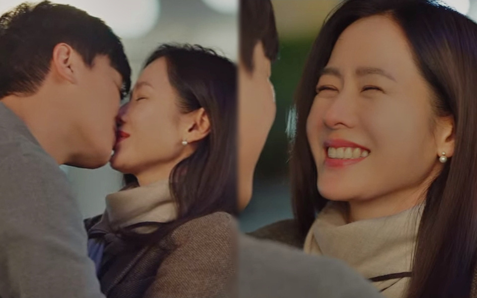 Hóa ra đây là biểu cảm của Son Ye Jin khi được cầu hôn: Cười tít mắt, hôn tới tấp đàng trai lại còn rủ ngay về nhà