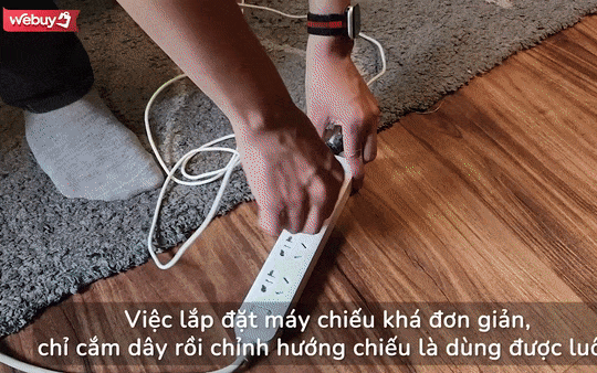 Cuối tuần lên rừng đổi không khí lại dính mưa ẩm cả ngày, quá may vì có máy chiếu bỏ túi “cứu cánh”