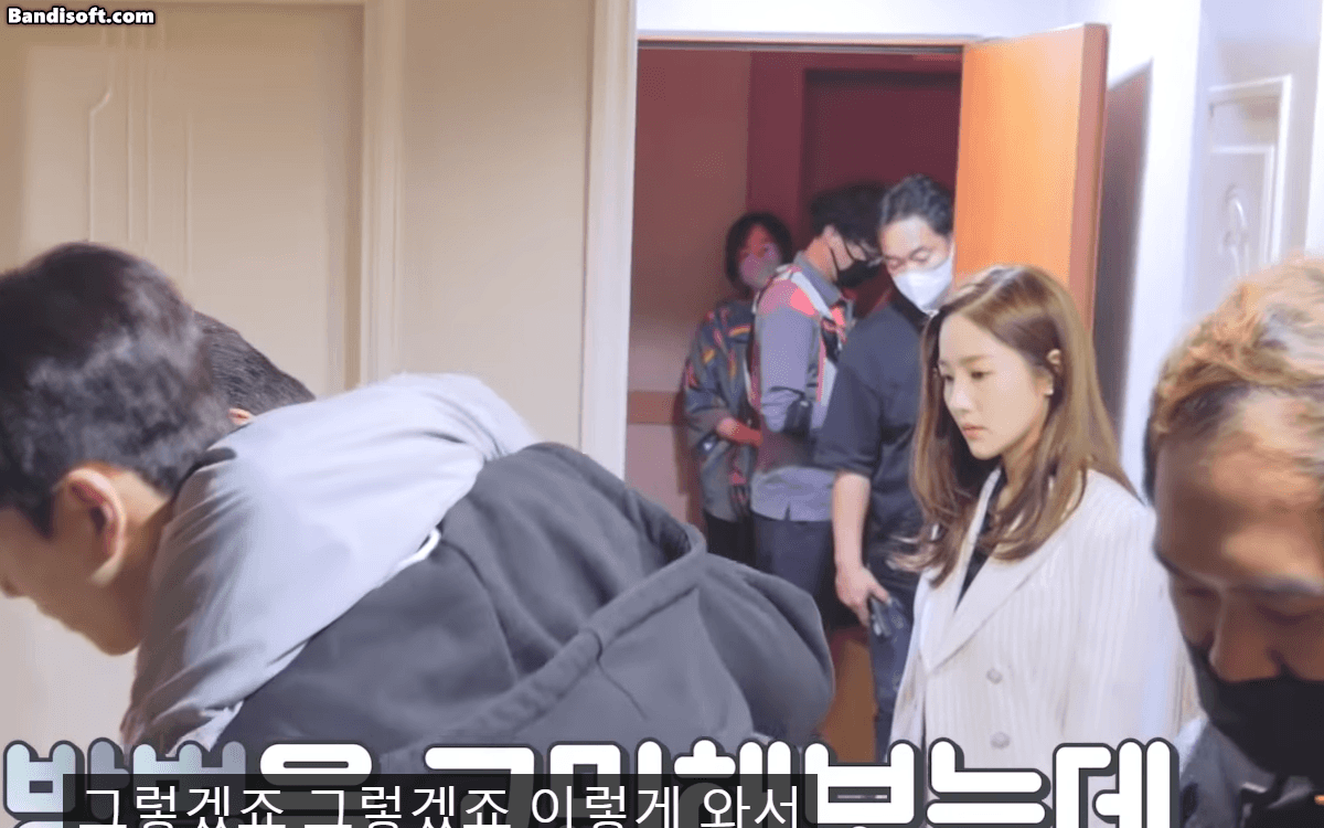 Park Min Young bị đồn cạch mặt Song Kang vì liếc xéo bạn diễn ở hậu trường, vậy mà lên phim lăn giường ngọt xớt? - Ảnh 2.