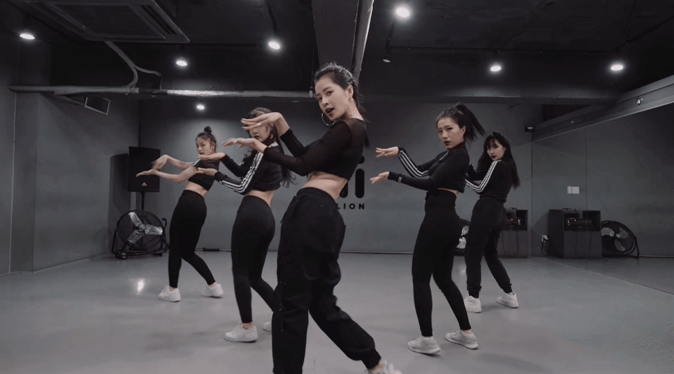 Netizen lo ngại Chi Pu - Kay Trần làm đội trưởng Street Dance: Dân nhảy không chuyên, hãy nhìn lại bản gốc để xem street dance thực sự là gì! - Ảnh 5.