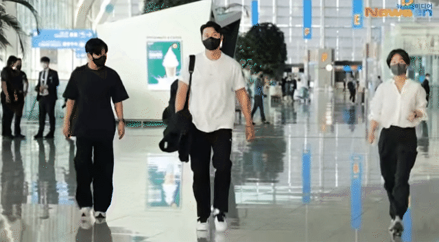 Hyun Bin và Son Ye Jin đổ bộ sân bay đi hưởng tuần trăng mật: Visual sáng bừng gây náo loạn, điểm đến đặc biệt đến mức nghe thấy là fan vỡ òa! - Ảnh 7.