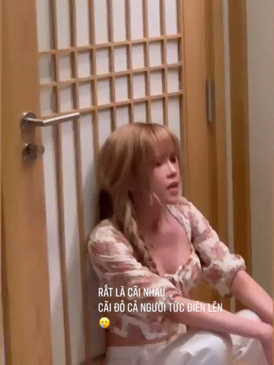 Clip chân thực: Thiều Bảo Trâm cãi nhau ầm ĩ với một người đàn ông, ngồi bệt xuống sàn bật khóc, toàn thân đỏ bừng - Ảnh 4.