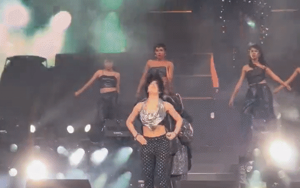 Chấn động: 2NE1 bất ngờ tái hợp tại Coachella (Mỹ), diễn I Am The Best cực đỉnh!