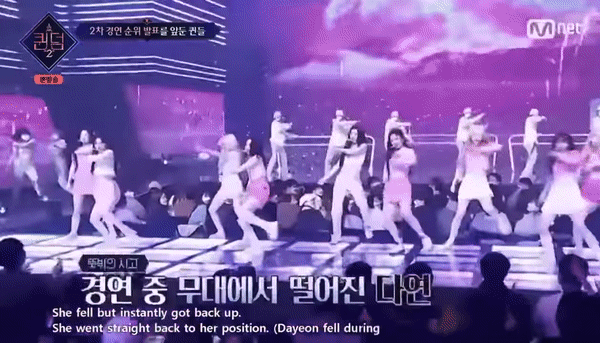 1 nữ idol Kpop bị trượt té trên sân khấu, netizen xem lại mà cảm thấy hú hồn giùm! - Ảnh 2.