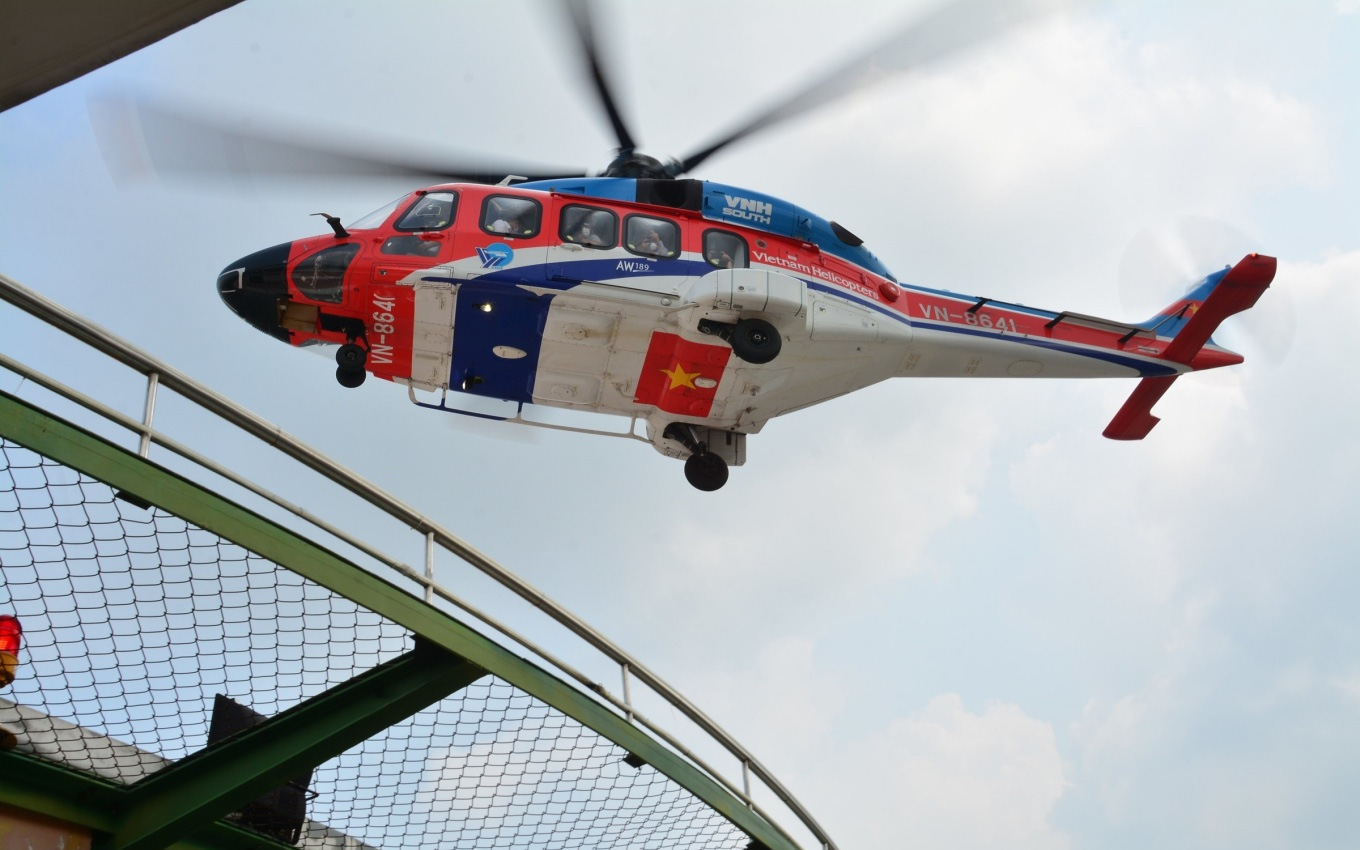 Sau bao ngày chờ đợi, tour trực thăng đầu tiên dạo quanh TP.HCM đã công bố giá cho 1 lần bay