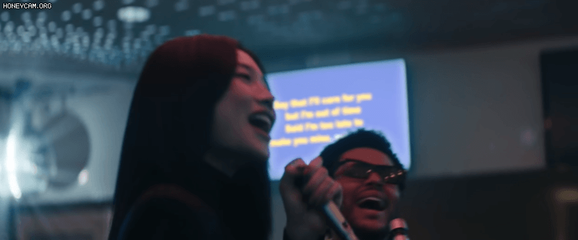 Tóm sống mỹ nhân Squid Game đình đám xứ Hàn vui vẻ hát karaoke trong phòng riêng với The Weeknd! - Ảnh 3.