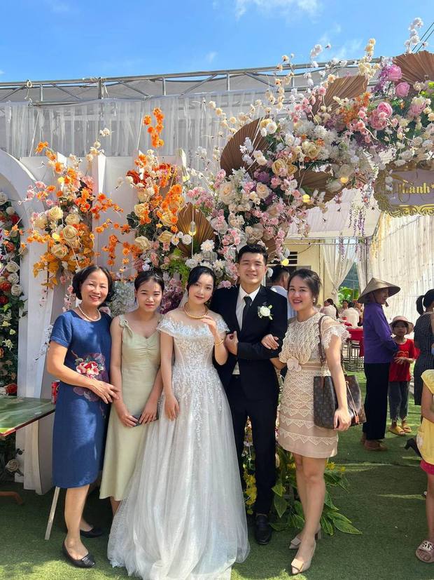 4 năm bên nhau của Hà Đức Chinh và Mai Hà Trang: Từ hẹn hò giấu mặt đến bước ngoặt về quê ra mắt, kết lại bằng đám cưới siêu hoành tráng  - Ảnh 31.