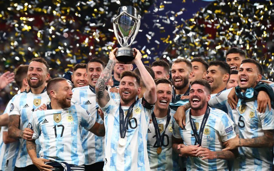 Messi tỏa sáng, Argentina thắng đậm Italy để giành Siêu cúp Liên lục địa