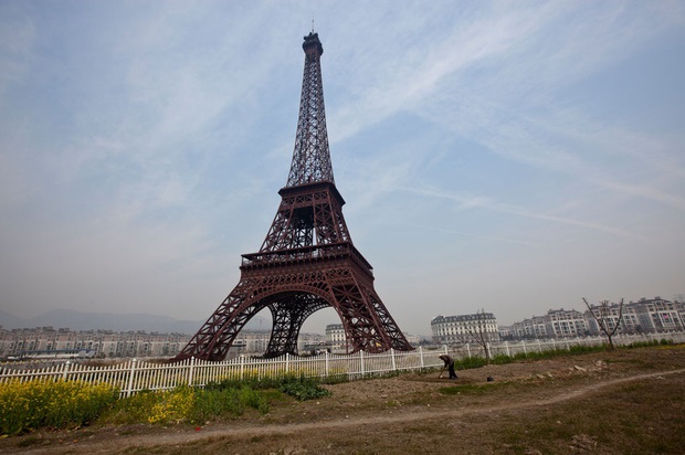 “Paris phiên bản lỗi” bỏ hoang của Trung Quốc: Từ tham vọng về thành phố hoa lệ giữa lòng châu Á tới cảnh ngán ngẩm hiện tại - Ảnh 4.