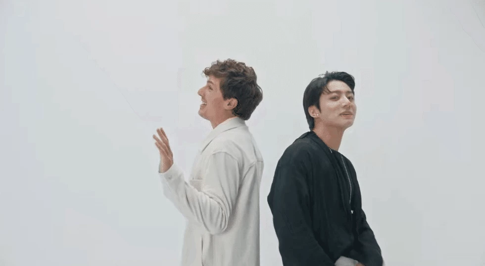 Jungkook (BTS) ra mắt MV kết hợp cùng Charlie Puth, Nayeon (TWICE) solo sau 7 năm đã có ngay thành tích khủng - Ảnh 3.