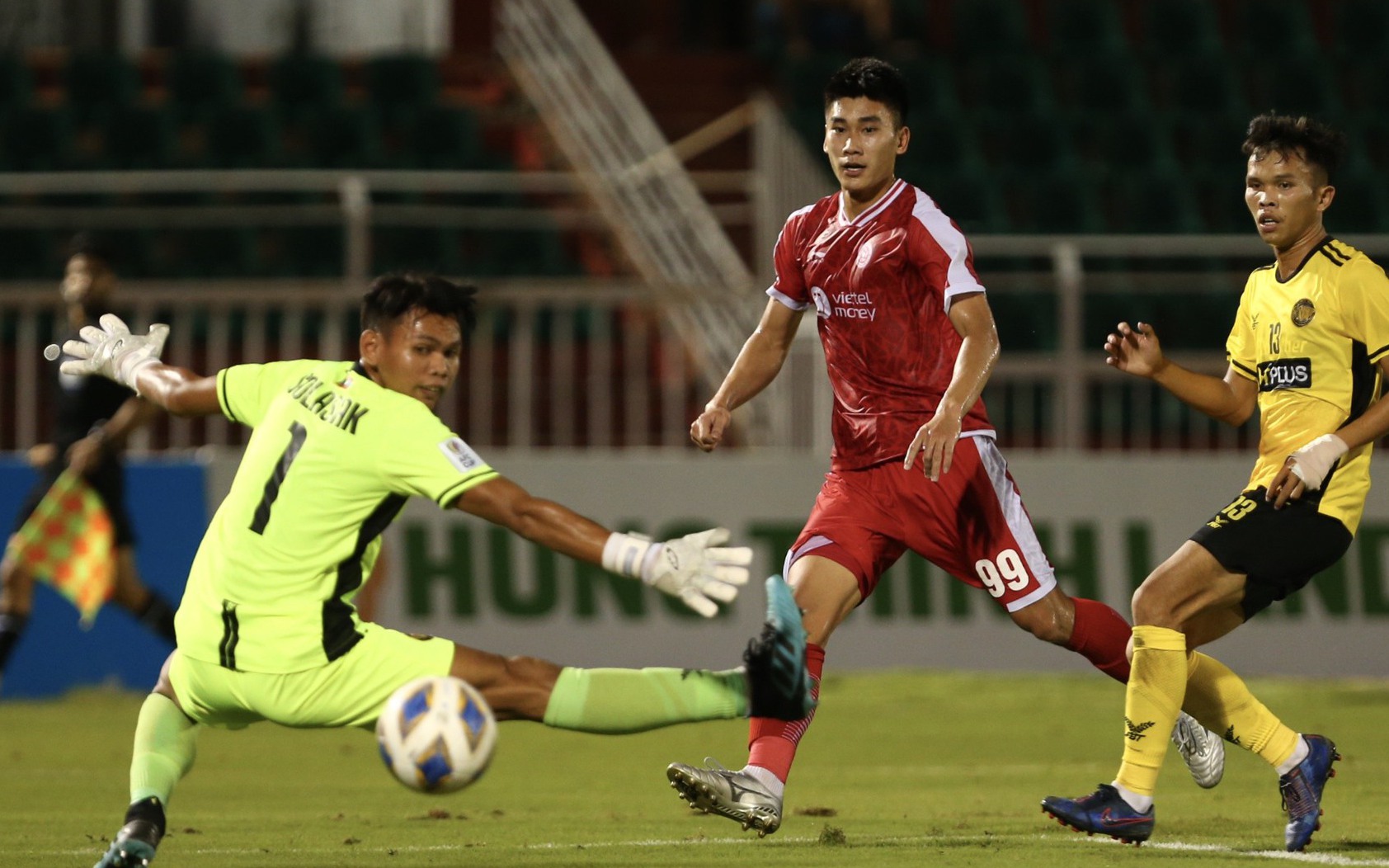 Pedro tỏa sáng, Mạnh Dũng lập công, CLB Viettel thắng đậm đội bóng mạnh nhất của Lào tại AFC Cup