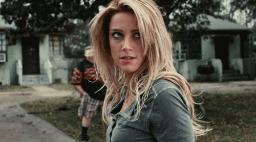 Những vai diễn tệ nhất của Amber Heard: Có phim mời cả Johnny Depp giúp sức vẫn không khá nổi - Ảnh 6.
