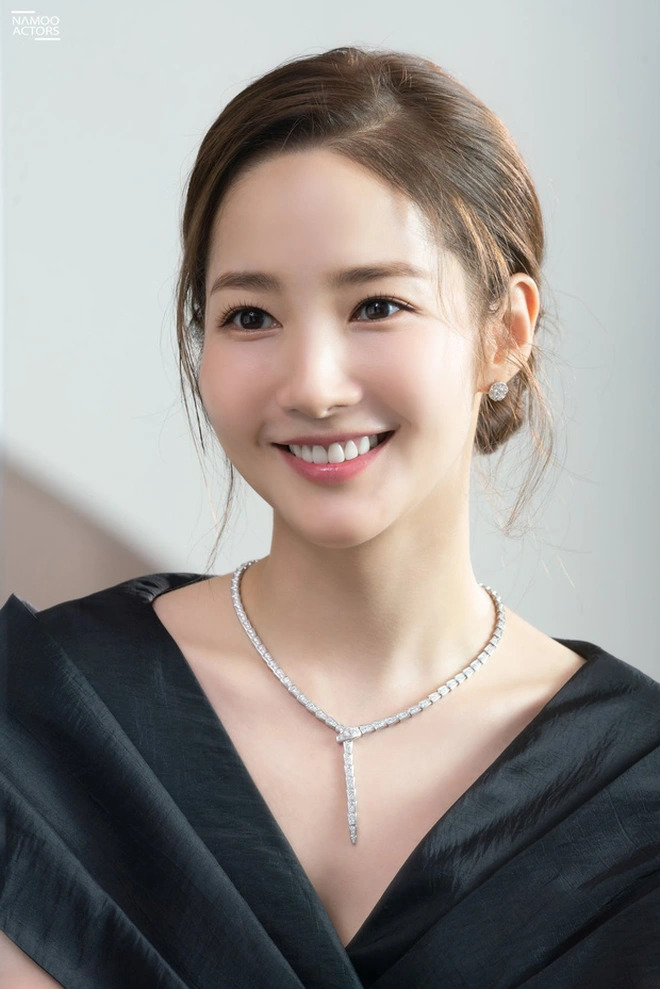 Trầm trồ nhan sắc bộ đôi Gia Đình Là Số 1 Park Min Young - Kim Bum sau 16 năm, nữ hoàng dao kéo U40 xứng hàng quốc bảo - Ảnh 9.