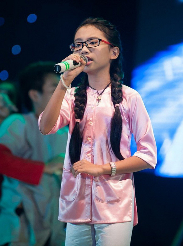 Phương Mỹ Chi - Hành trình từ cô bé dân ca Giọng Hát Việt Nhí đến nghệ sĩ trẻ tiềm năng của showbiz Việt - Ảnh 1.