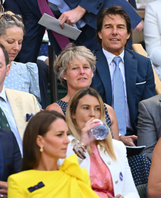 Choáng ngợp dàn siêu sao đổ bộ chung kết Wimbledon: Tom Cruise ngước nhìn Công nương Kate, Krystal tỏa sáng bên Người Nhện - Ảnh 6.