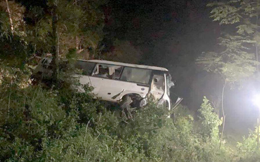 Vụ lật xe 3 người tử vong ở Phú Thọ: Do tài xế không thuộc đường, rà phanh liên tục làm cháy má phanh