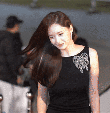 Yoona 3 lần gây sốt tại Oscar Hàn Quốc nhờ sắc vóc tựa tiên nữ giáng trần, riêng 1 năm phá cách thì lại gặp sự cố - Ảnh 12.