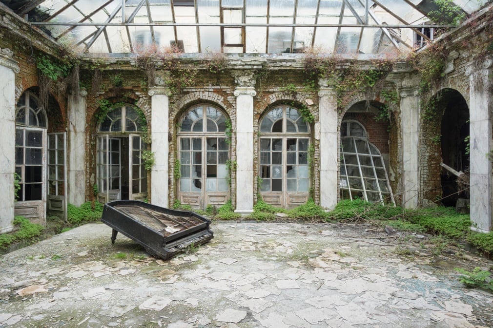 Dành hơn 10 năm đi tìm những chiếc đàn piano bị lãng quên, nhiếp ảnh gia thu được những bức ảnh nghệ thuật đẹp nao lòng - Ảnh 11.
