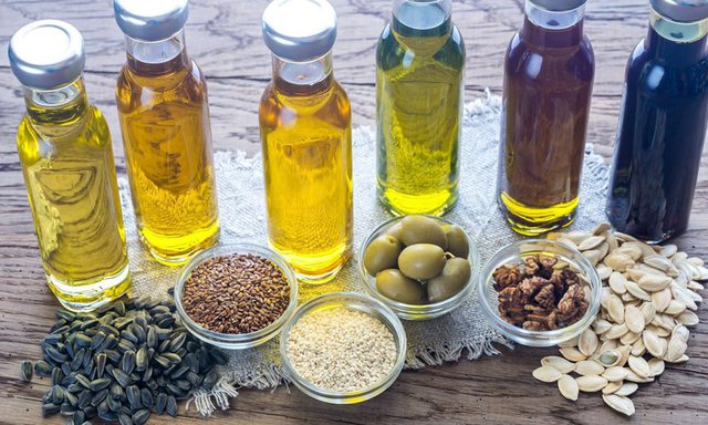 3 loại dầu ăn xuất hiện nhiều trong nhà bếp có thể làm tăng nguy cơ ung thư, không ít nhà vẫn dùng  - Ảnh 3.