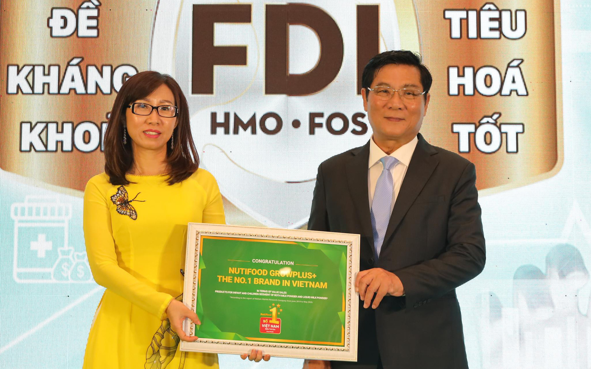 Chiếm 22% thị phần, NutiFood đón nhận danh hiệu &quot;Nhãn hàng Sữa trẻ em số 1 Việt Nam”