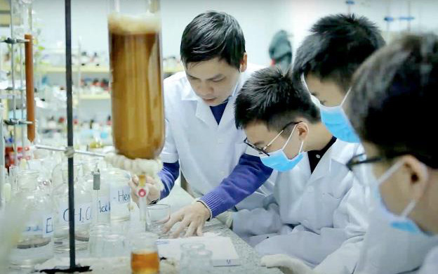 Học sinh Việt giành cú đúp huy chương Vàng tại 2 cuộc thi khoa học quốc tế