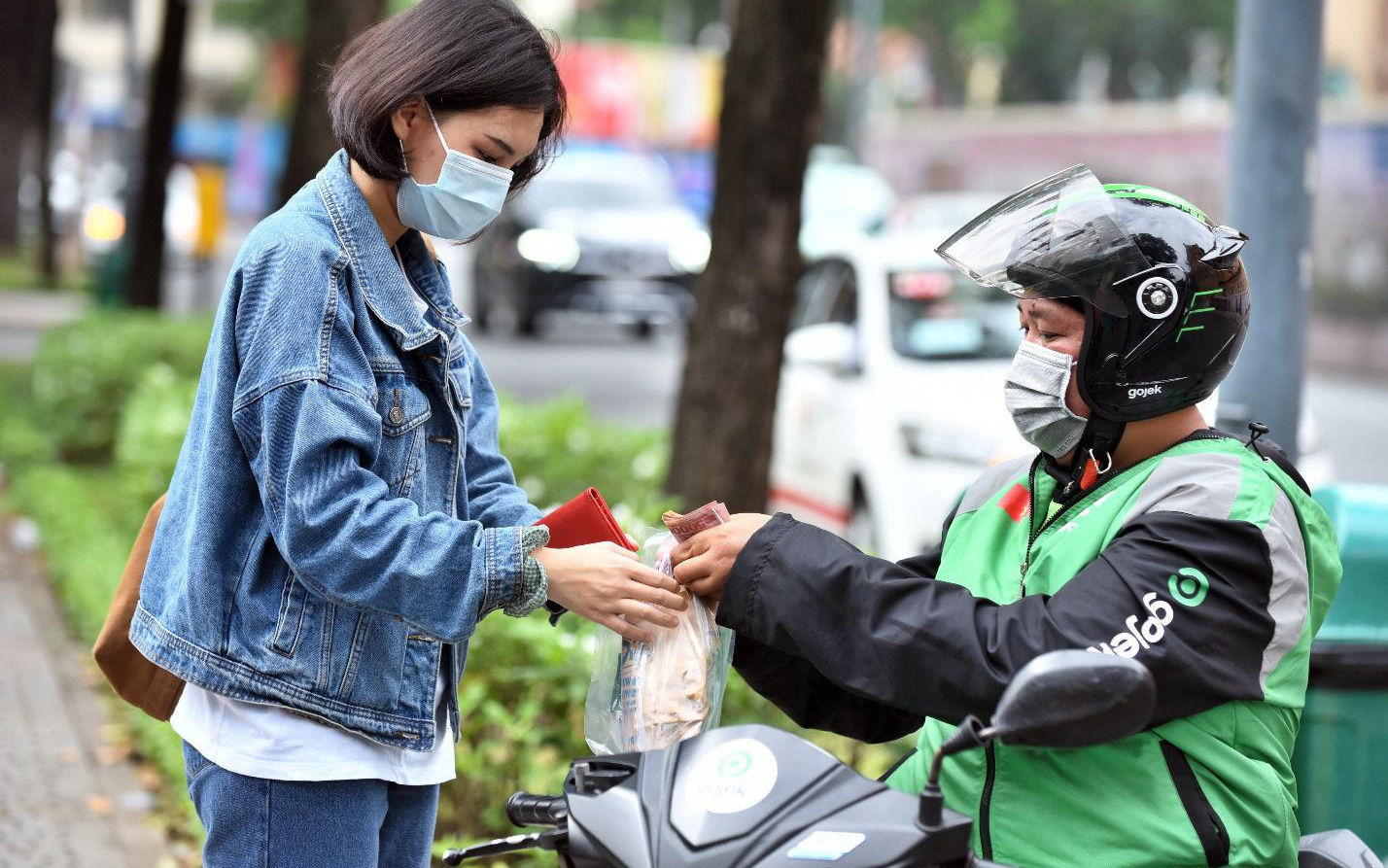 Giao nhận đồ ăn trực tuyến tại Việt Nam có thực sự làm nên chuyện?