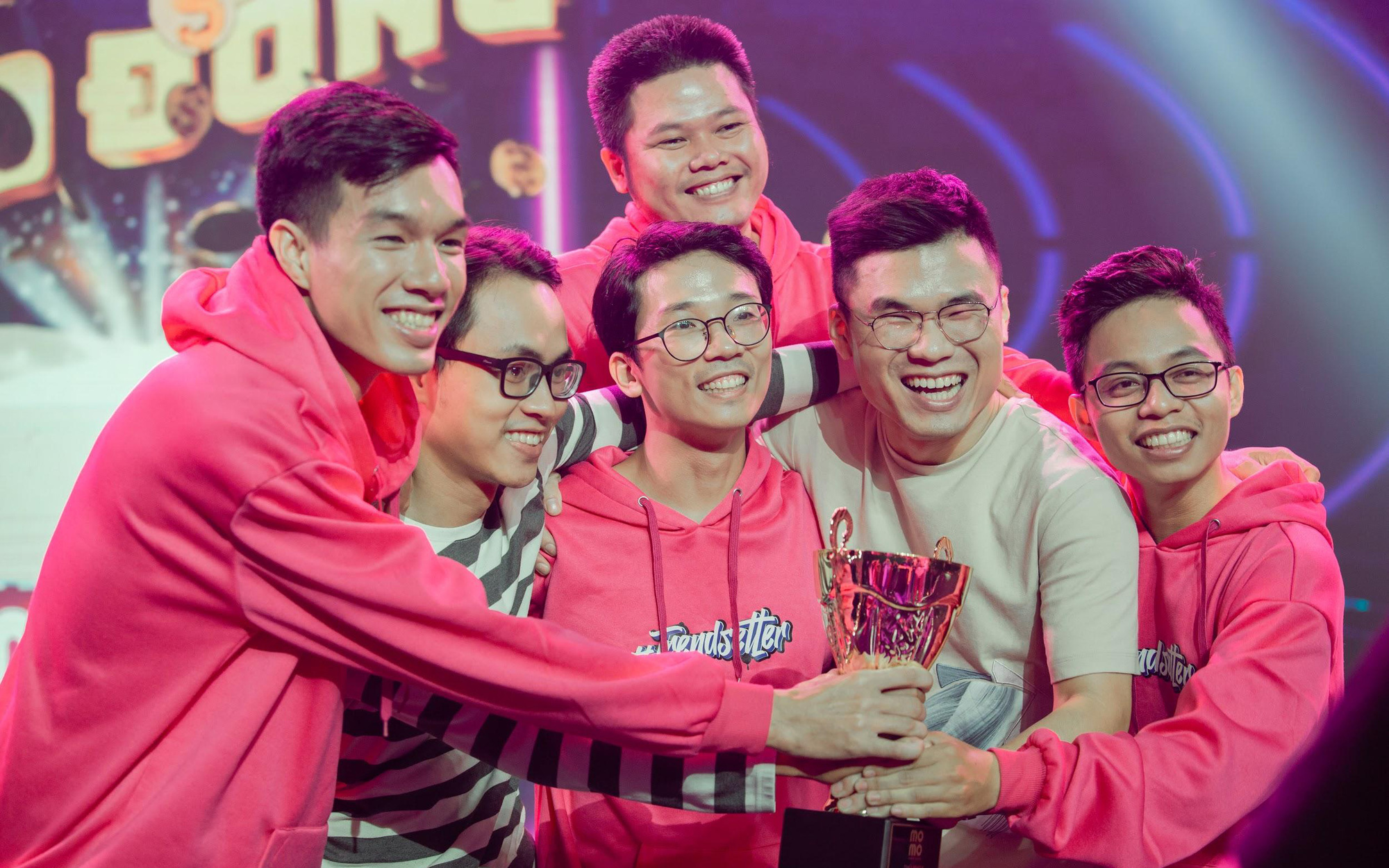Chung kết “Học viện MoMo” gợi nhớ thời cấp 3, khi mà bạn đi học thì “điều gì cũng có thể xảy ra”