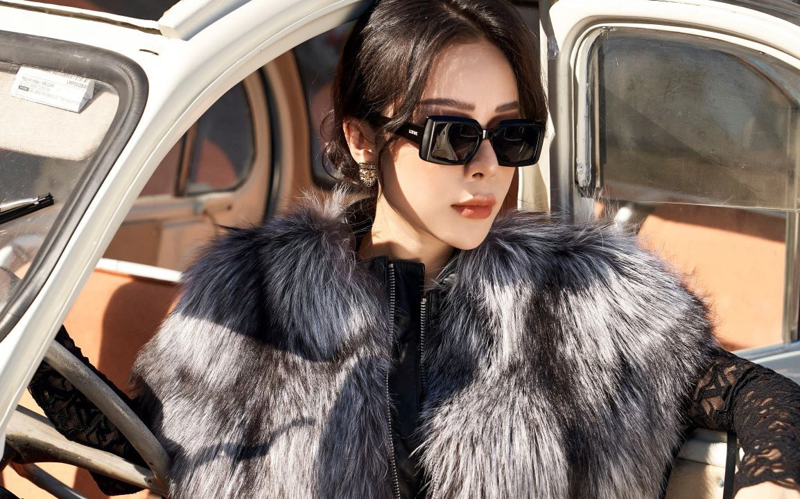 Bật mí bí quyết mix đồ với áo khoác lông cực chất và chuẩn style Hàn Quốc