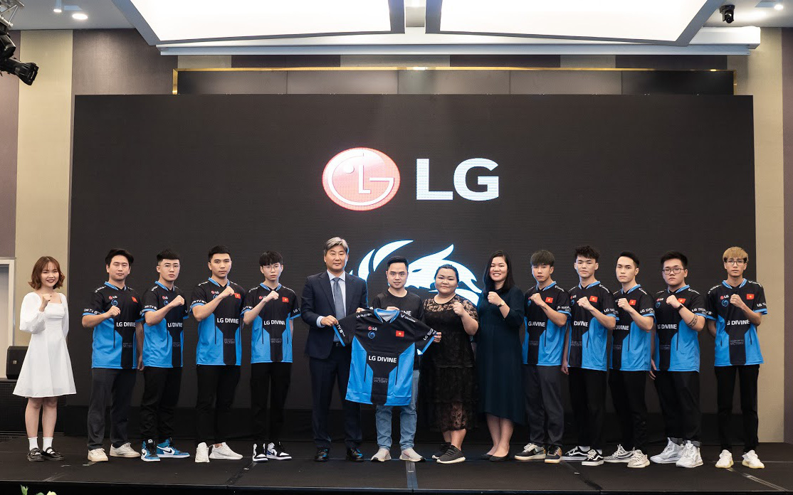 Tập đoàn LG trở thành nhà tài trợ cho Divine eSports