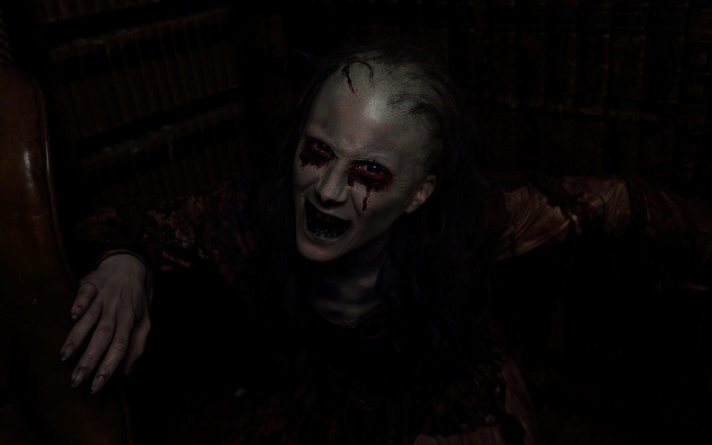&quot;The Conjuring&quot; phiên bản Anh Quốc gây ám ảnh với câu chuyện ma nữ thời chiến