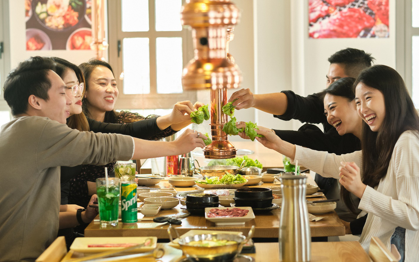 Giáng sinh này, cùng đến hàng thịt nướng chuẩn Hàn Quốc từ không gian tới hương vị giữa “khu nhà giàu” nổi tiếng đất Hà thành