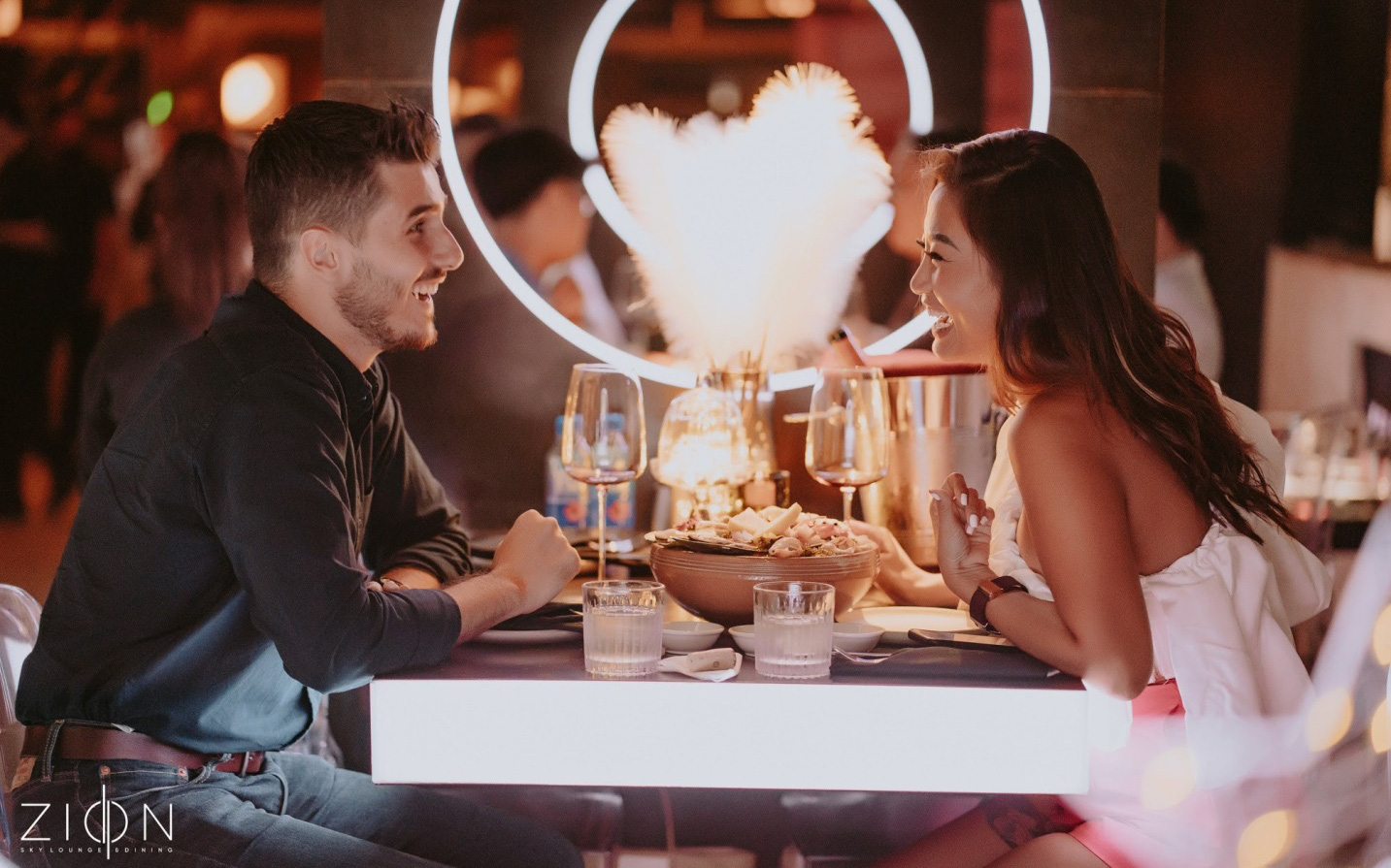Những “tọa độ” ăn chơi không thể bỏ lỡ mùa lễ hội: Zion Sky Lounge & Dining và loạt địa điểm nổi tiếng được gọi tên