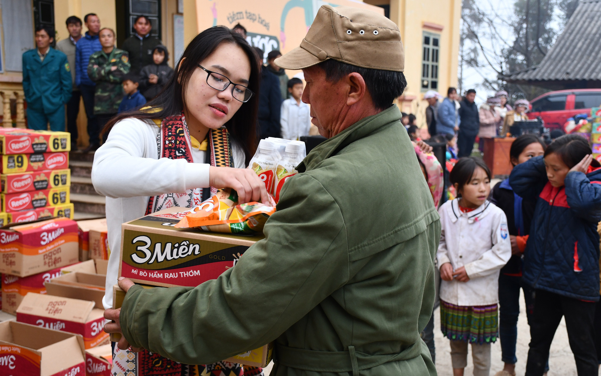 Khởi động hành trình “Tiệm tạp hóa Ngược - Xuôi”, UNIBEN mang tinh túy ẩm thực Việt đi khắp 3 miền