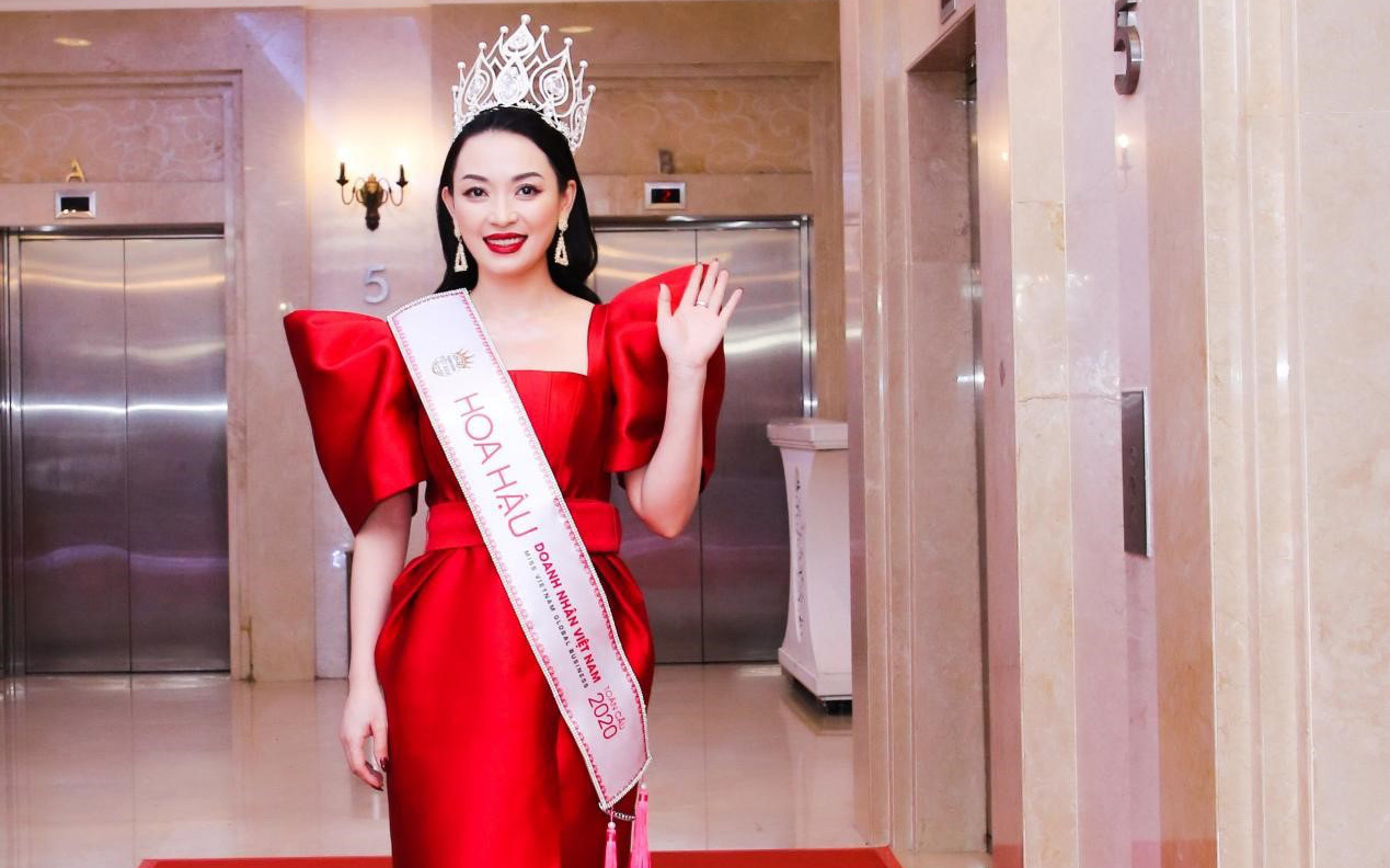 Tân Hoa hậu Vũ Thị Ngọc Anh ngồi ghế nóng Nữ hoàng Doanh nhân đất Việt 2021