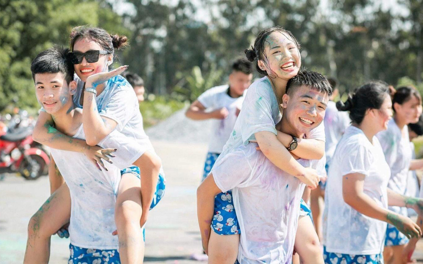 Vì thanh xuân là hữu hạn: Cứ sống và yêu hết mình để khi nhìn lại không còn nuối tiếc