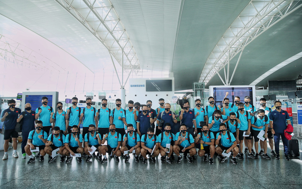 HLV Park Hang-seo cùng các học trò bay thẳng tới UAE trên chuyên cơ Bamboo Airways dự vòng loại World Cup 2022