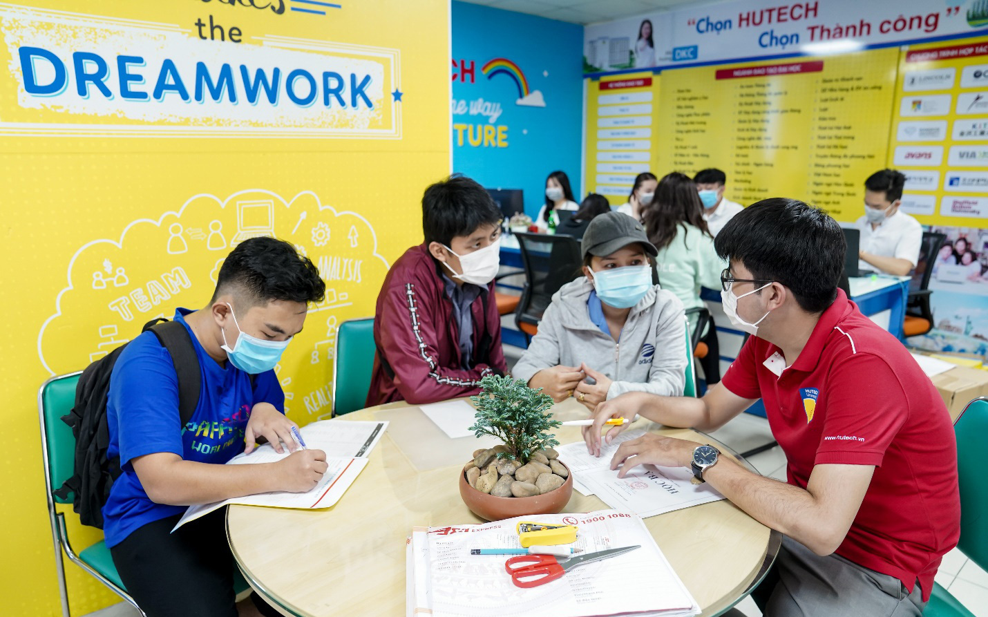Xét tuyển học bạ: Cơ hội cuối để học ngành yêu thích của nhiều thí sinh